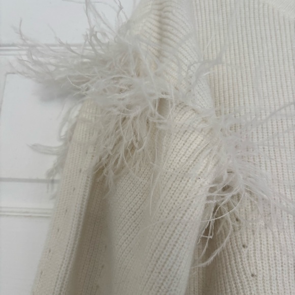 Le Lis Cream Sweater with Feather Details - Picture 2 of 6